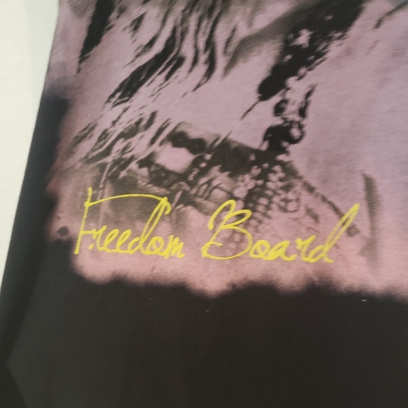 Women's T- shirt - Picture 3 of 6